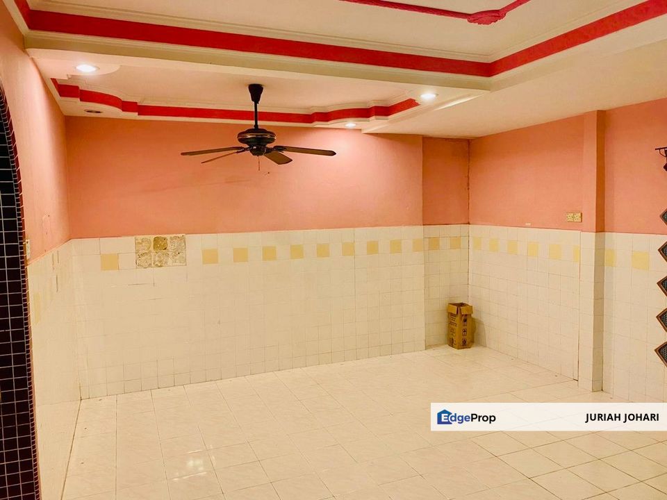 Fully extended 2 Storey terrace, Taman Bukit Indah, Ampang, Selangor, Ampang