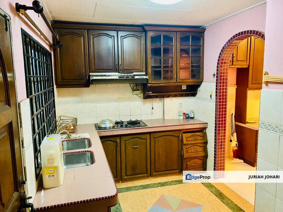 Fully extended 2 Storey terrace, Taman Bukit Indah, Ampang, Selangor, Ampang