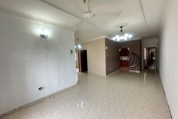 Suria Apartment