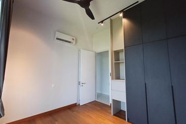 Mayfair Residences @ Pavilion Embassy