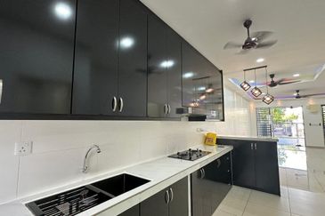 TIARA SENDAYAN (PRESINT 2)