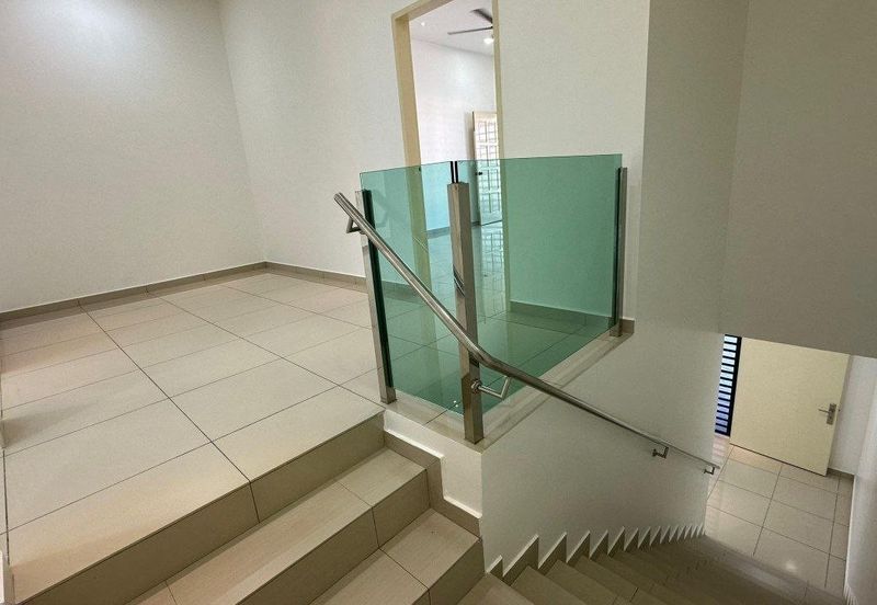 TIARA SENDAYAN (PRESINT 2)