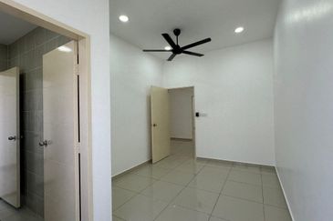 TIARA SENDAYAN (PRESINT 2)