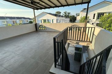 TIARA SENDAYAN (PRESINT 2)