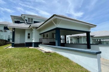 Persiaran Desa Pinggiran Putra 1 