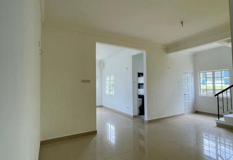 Persiaran Desa Pinggiran Putra 1 