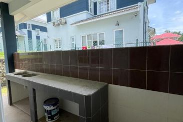 Persiaran Desa Pinggiran Putra 1 