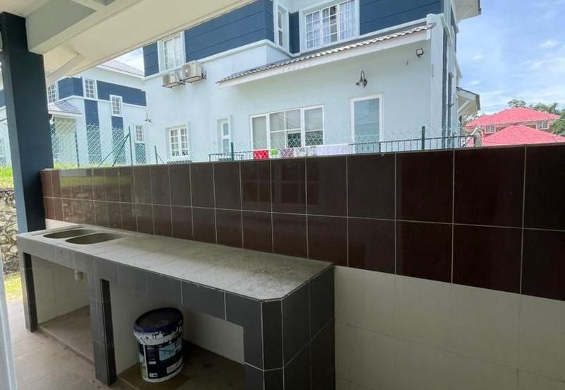 Persiaran Desa Pinggiran Putra 1 