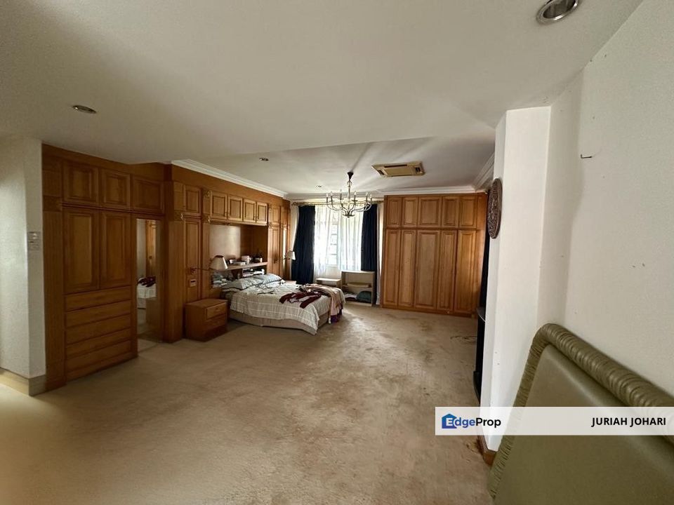 Seksyen 13, Shah Alam KGSAAS 2 Storey with Big Land, Selangor, Shah Alam