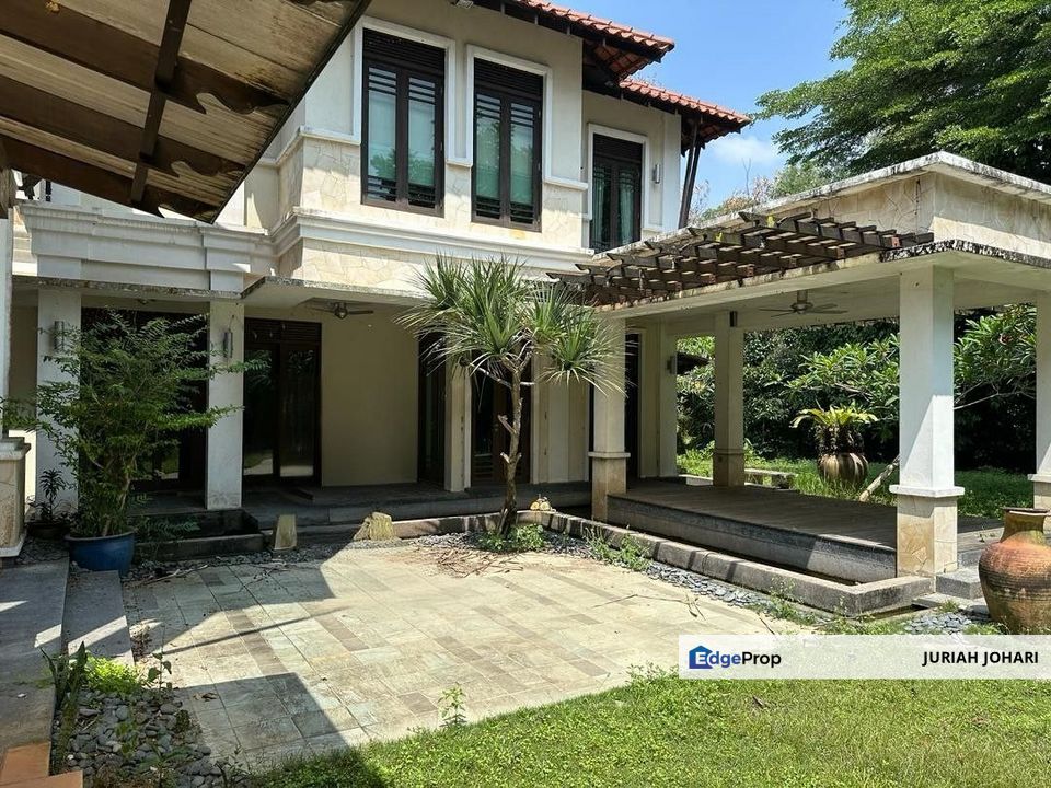 Seksyen 13, 2 Storey Bungalow, Facing golf view, Selangor, Shah Alam