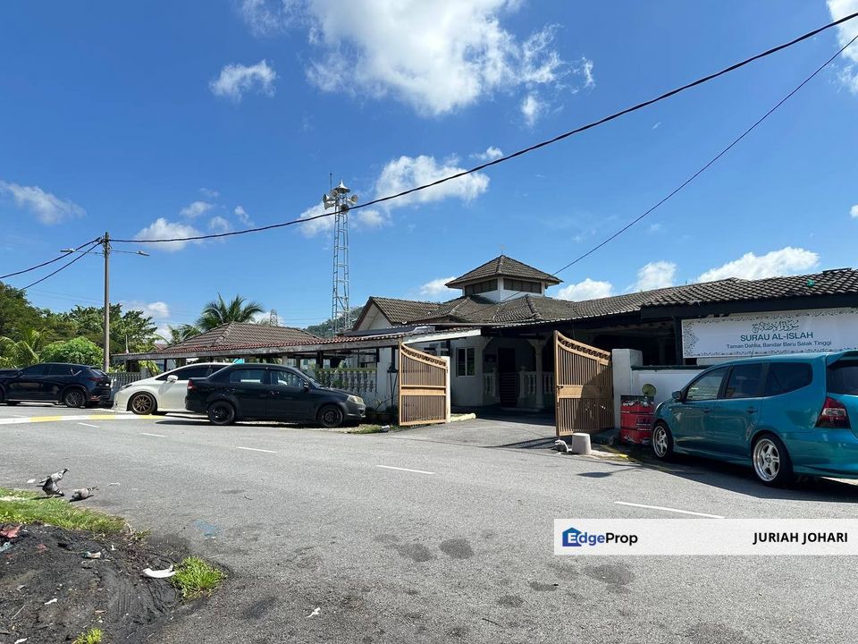 Salak Tinggi, 2 Tingkat Taman Dahlia Freehold dekat Surau, Selangor, Sepang