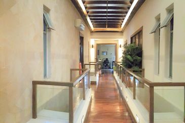 Bukit Jelutong, Jalan Titian, Shah Alam