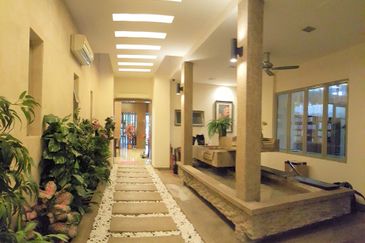 Bukit Jelutong, Jalan Titian, Shah Alam