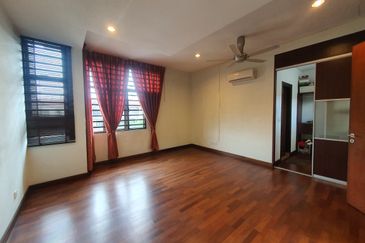 Bukit Jelutong, Lagenda I, Shah Alam