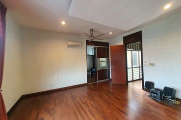 Bukit Jelutong, Lagenda I, Shah Alam