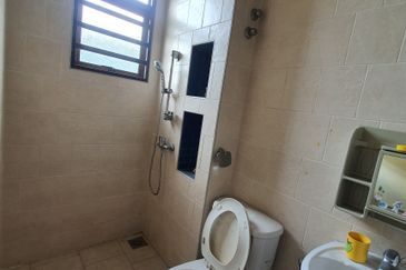 Bukit Jelutong, Lagenda I, Shah Alam