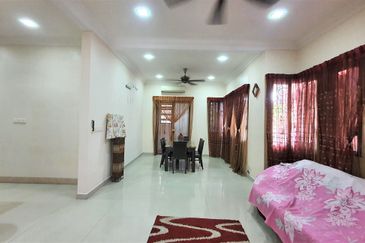 Bukit Jelutong, Shah Alam