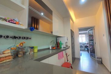 Bukit Jelutong, Jalan Kubah, Shah Alam