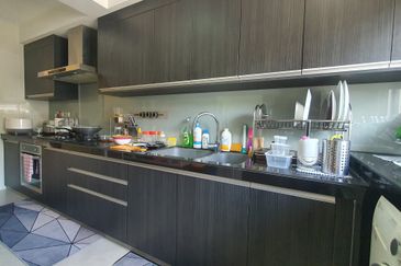 Bukit Jelutong, Jalan Kubah, Shah Alam