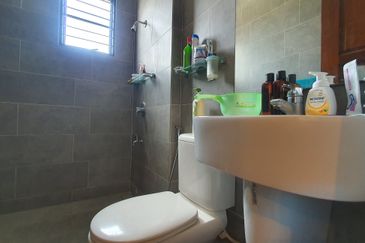 Bukit Jelutong, Jalan Kubah, Shah Alam