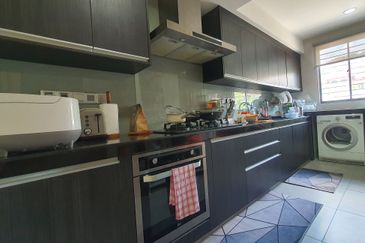 Bukit Jelutong, Jalan Kubah, Shah Alam