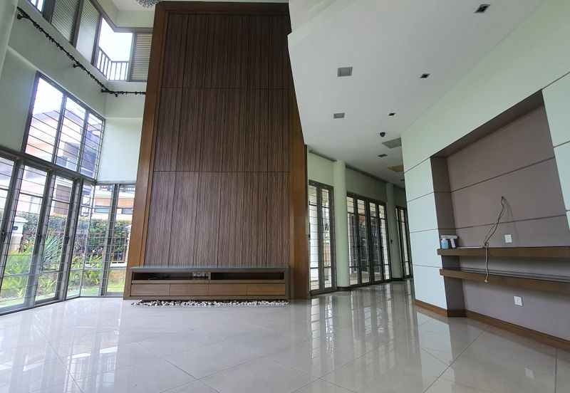 Bukit Jelutong, Jalan Titian, Shah Alam