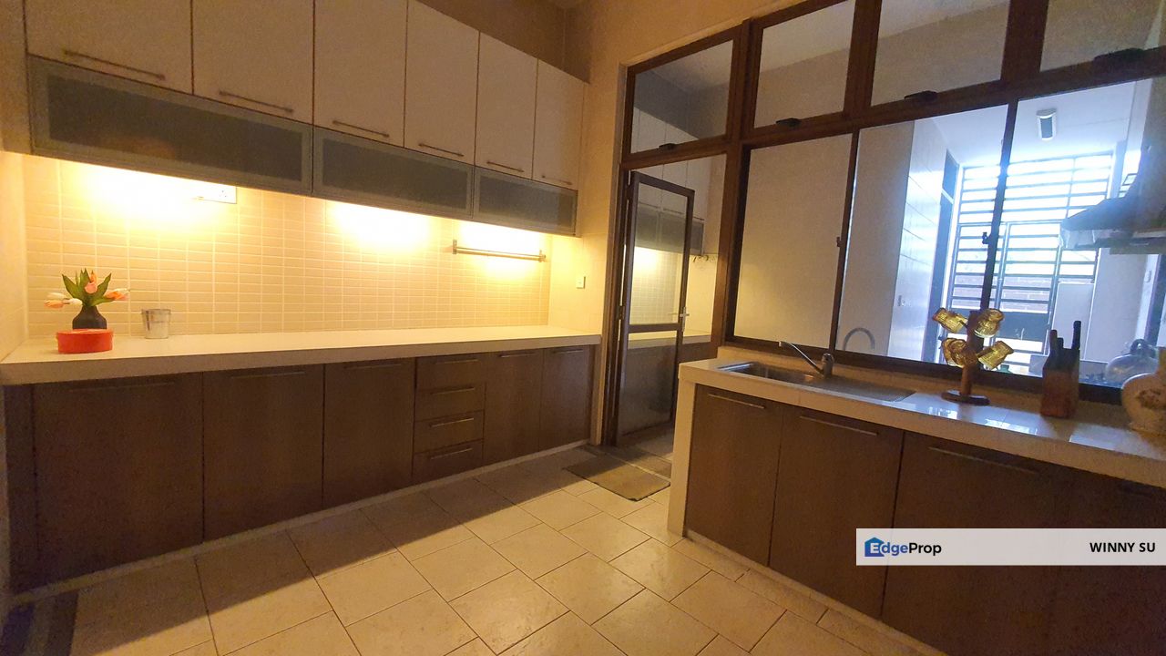 Bukit Jelutong, Lagenda I, Shah Alam, Selangor, Bukit Jelutong