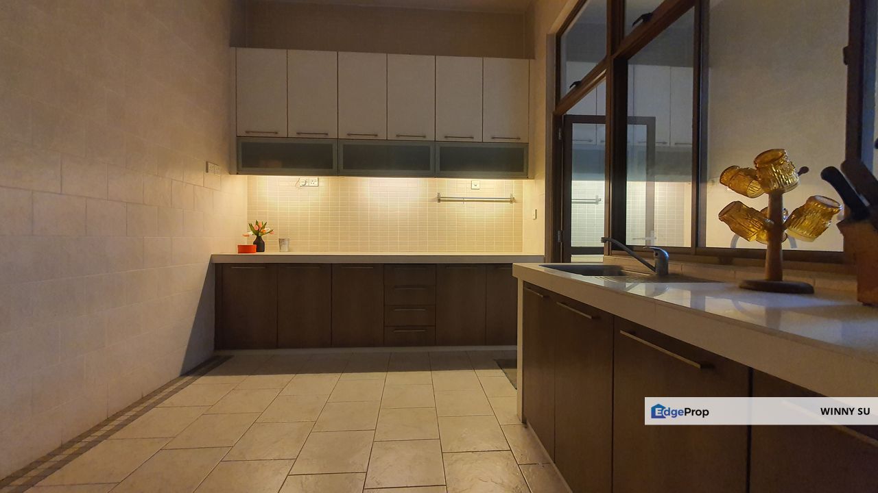 Bukit Jelutong, Lagenda I, Shah Alam, Selangor, Bukit Jelutong