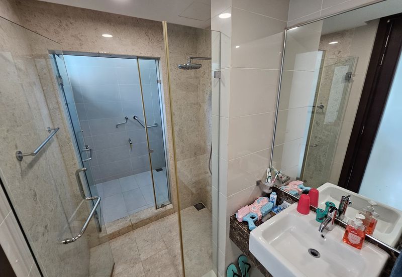 Bukit Jelutong (The Enclave)