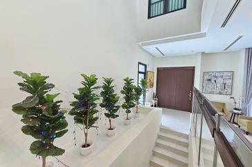 Bukit Jelutong (The Enclave)