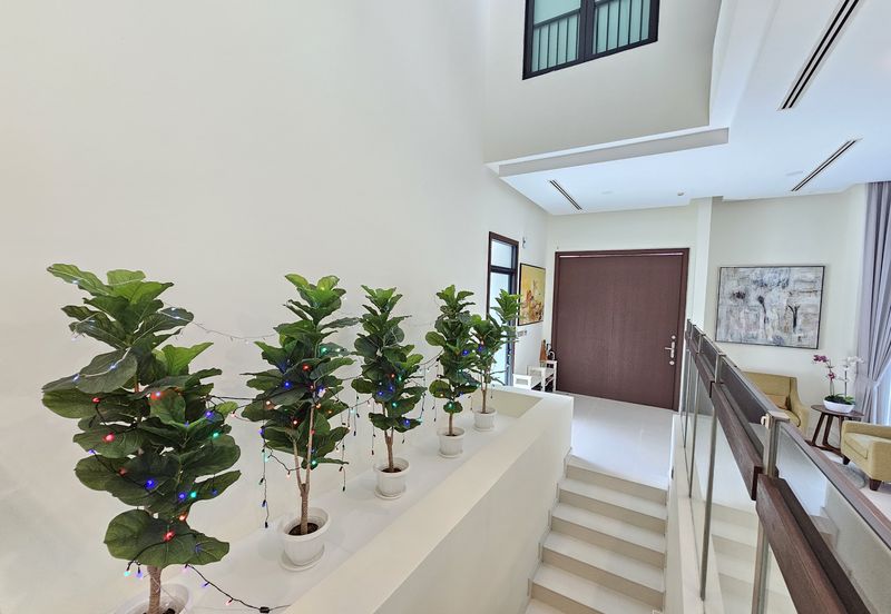 Bukit Jelutong (The Enclave)