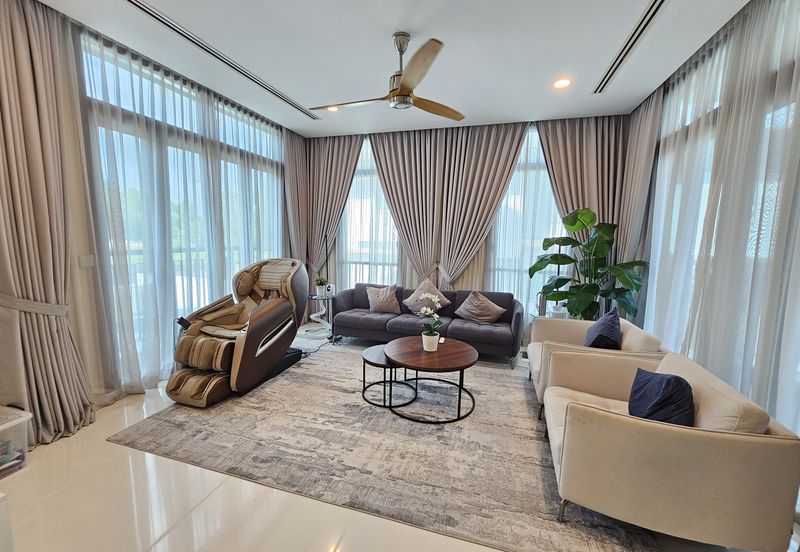 Bukit Jelutong (The Enclave)