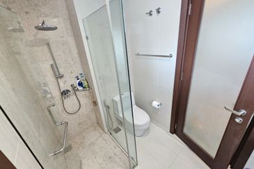 Bukit Jelutong (The Enclave)