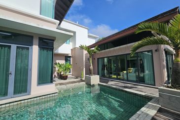 Bukit Jelutong (The Enclave)