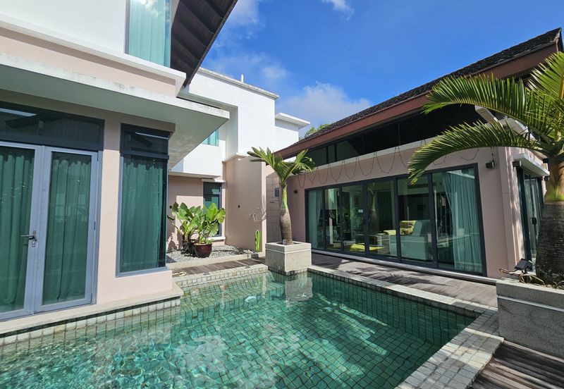 Bukit Jelutong (The Enclave)