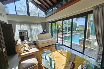 Bukit Jelutong (The Enclave)