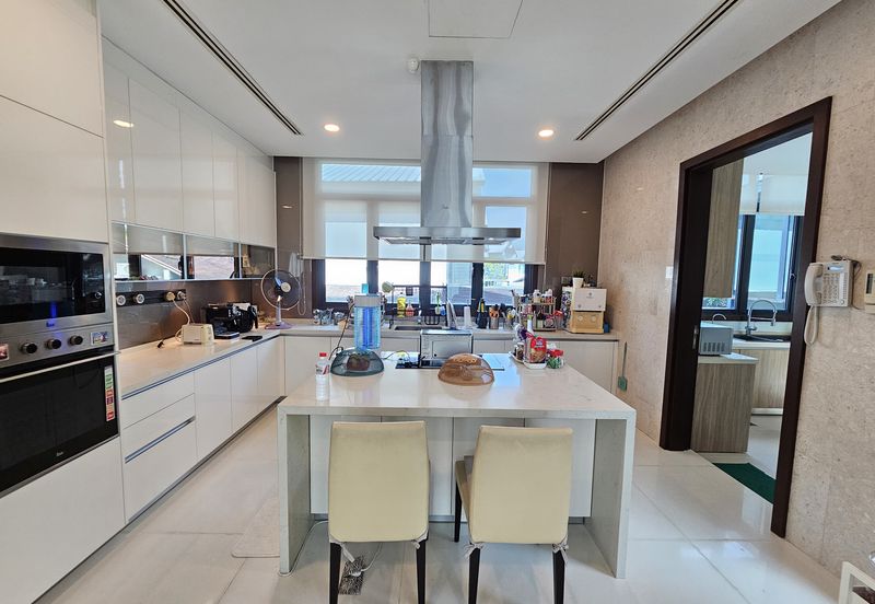 Bukit Jelutong (The Enclave)