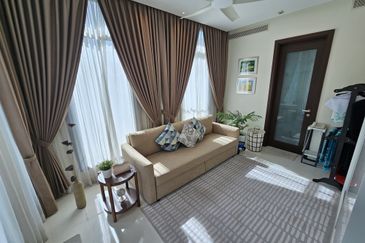 Bukit Jelutong (The Enclave)