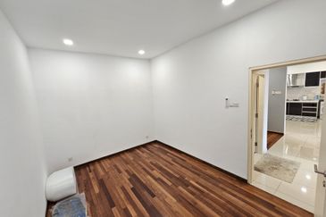 Bukit Jelutong ( Renai Residences )