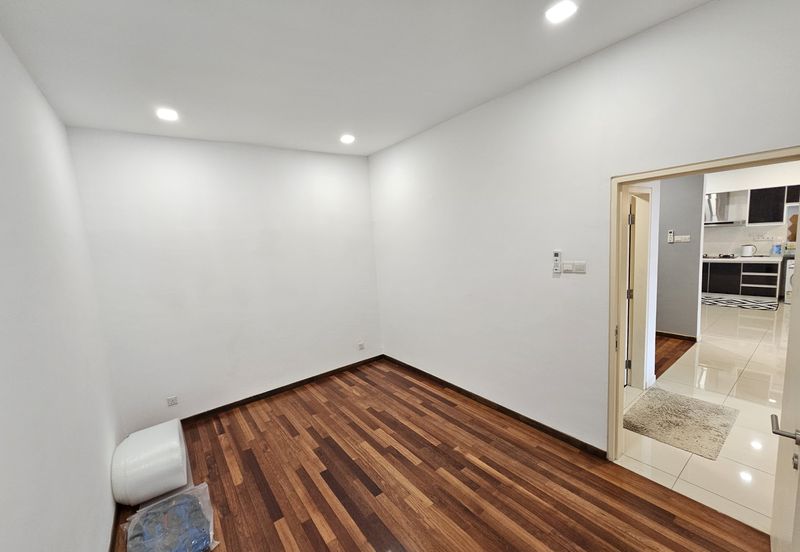 Bukit Jelutong ( Renai Residences )