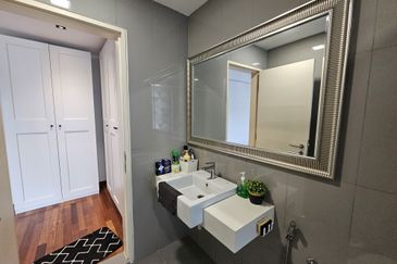 Bukit Jelutong ( Renai Residences )