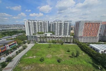 Bukit Jelutong ( Renai Residences )