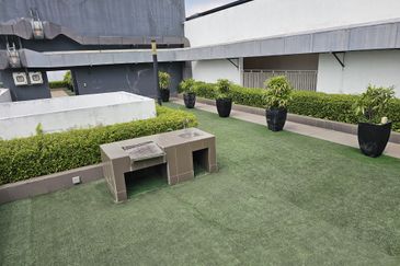 Bukit Jelutong ( Renai Residences )