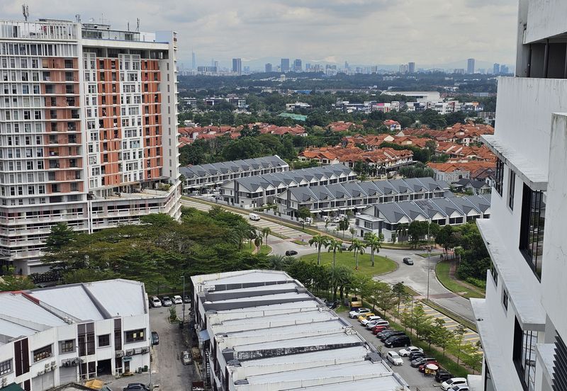 Bukit Jelutong ( Renai Residences )