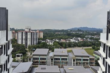 Bukit Jelutong ( Renai Residences )