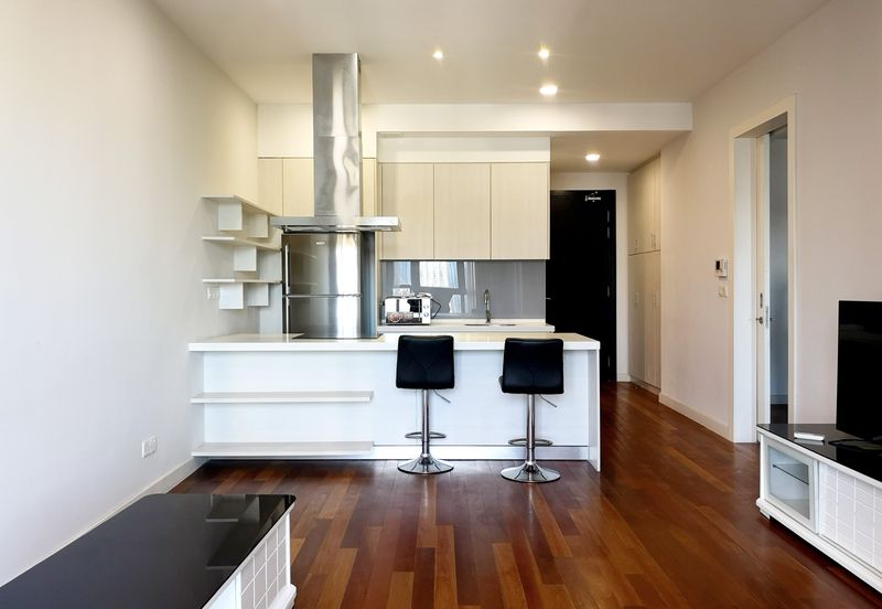 Six Ceylon (6 Ceylon)