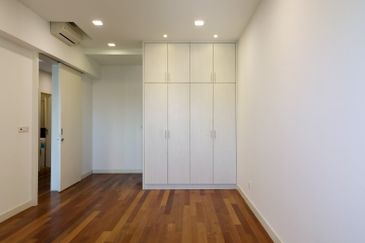 Six Ceylon (6 Ceylon)