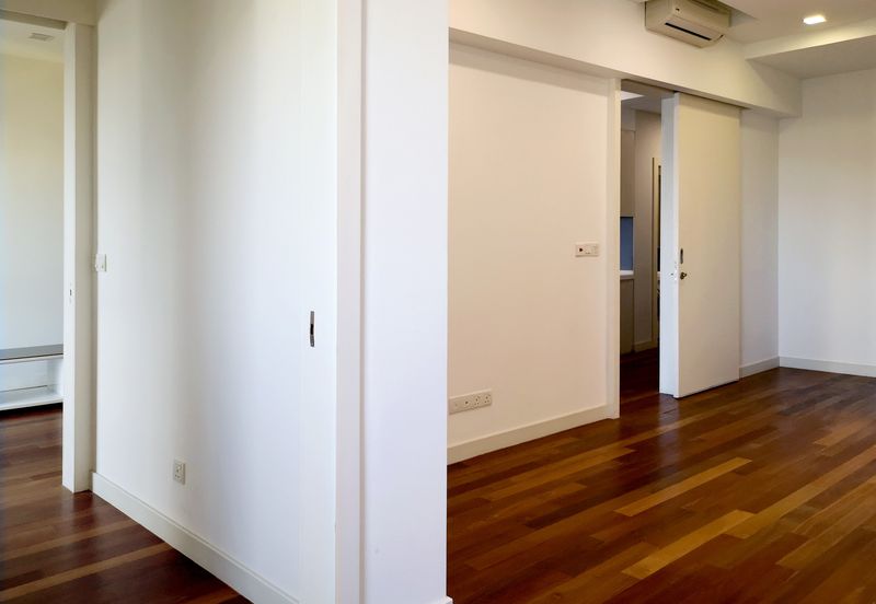 Six Ceylon (6 Ceylon)