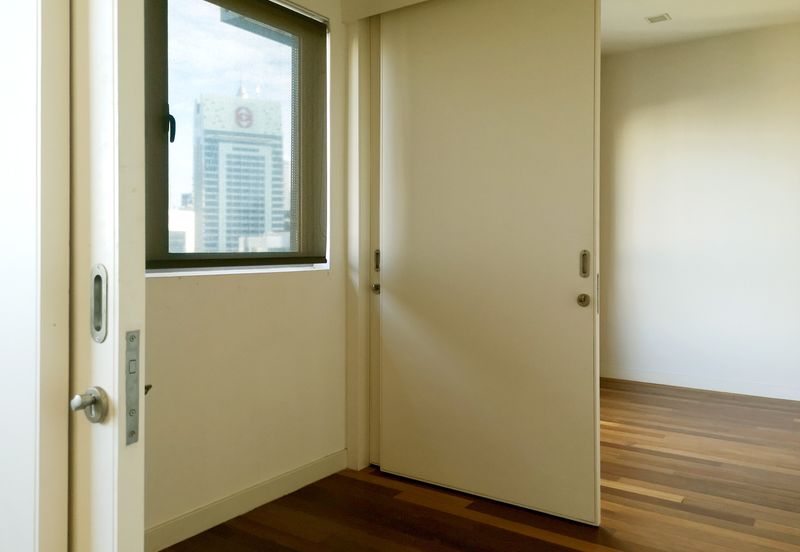 Six Ceylon (6 Ceylon)