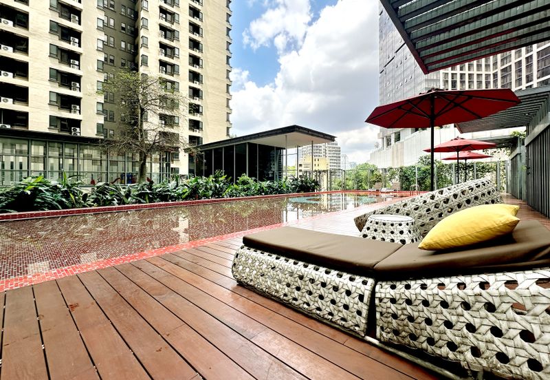 Six Ceylon (6 Ceylon)